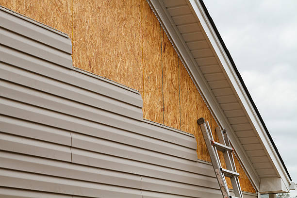 Professional Fiber Cement Siding technician working in Greenwich, OH